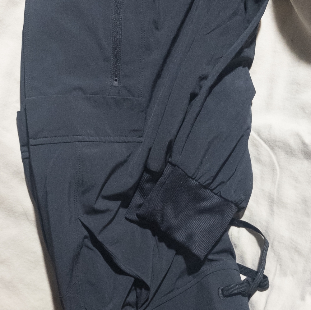 Trackpants